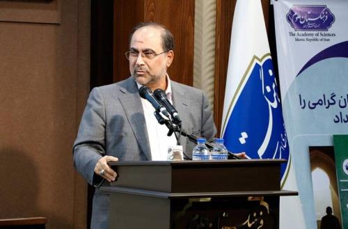 لزوم گذار از نگاه سنتی به علم و پشتیبانی از نوآوری علمی جوانان